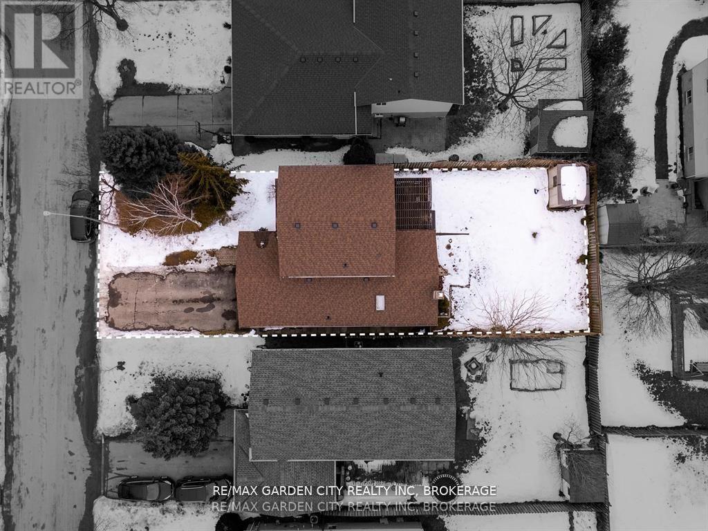 11 Vintage Crescent, St. Catharines (Ridley), Ontario  L2S 3C1 - Photo 43 - X12209168