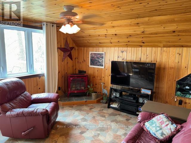 293 Marten Lake Road, Unorganized Townships (Marten River), Ontario  P0H 1T0 - Photo 25 - X12209162