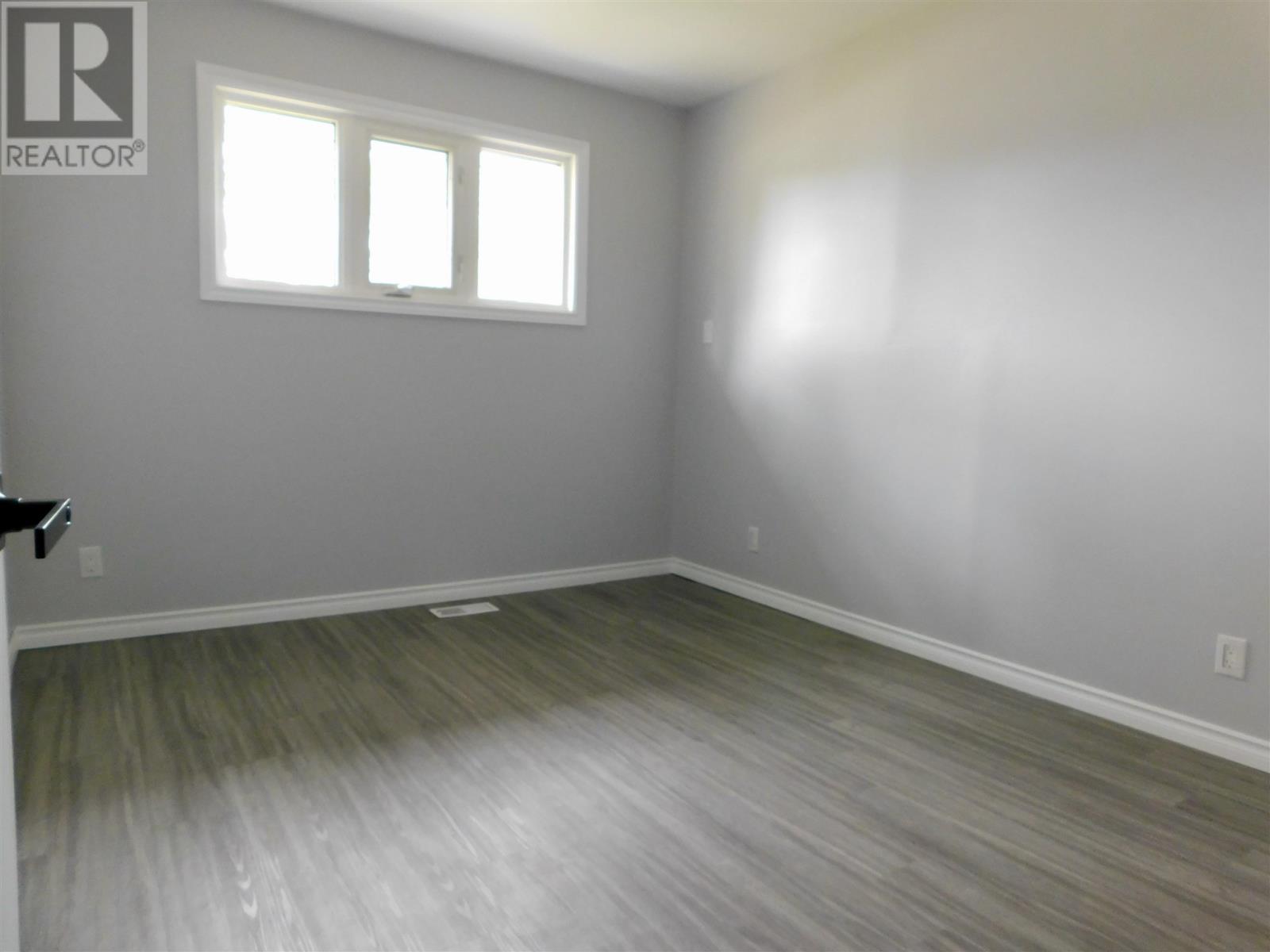 52 Dingwall Pkwy, Dryden, Ontario  P8N 1T4 - Photo 14 - TB251605