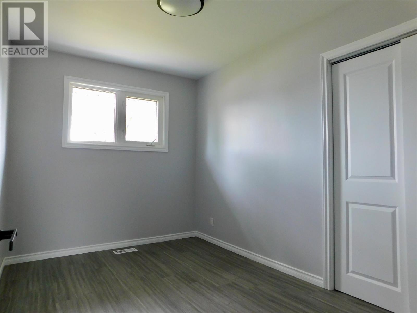 52 Dingwall Pkwy, Dryden, Ontario  P8N 1T4 - Photo 18 - TB251605