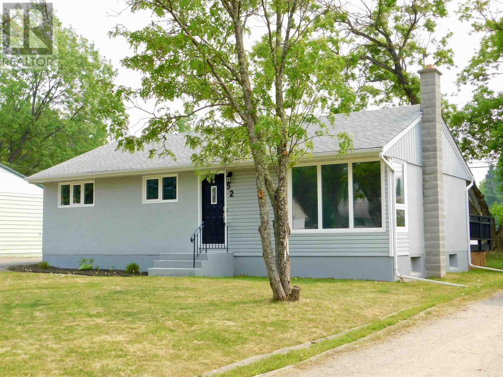 52 Dingwall Pkwy, Dryden, Ontario  P8N 1T4 - Photo 2 - TB251605