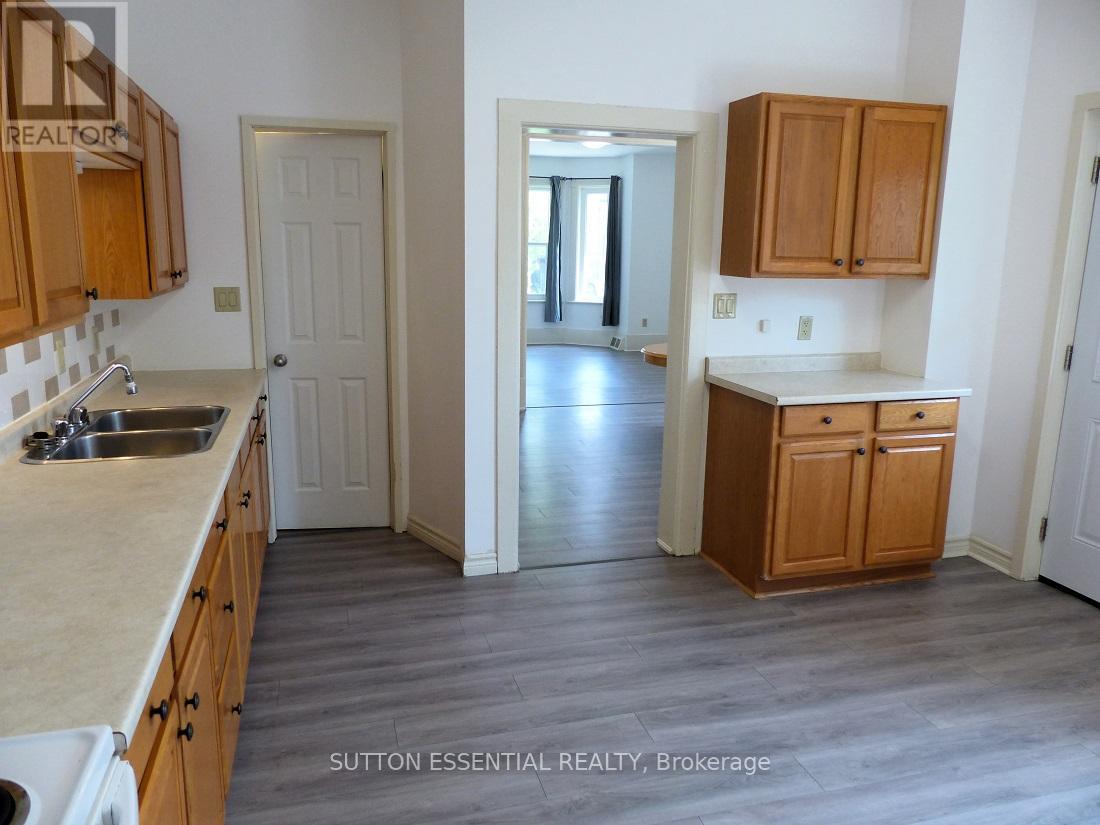 42 Mcgill Street N, Smiths Falls, Ontario  K7A 2J5 - Photo 12 - X12209088