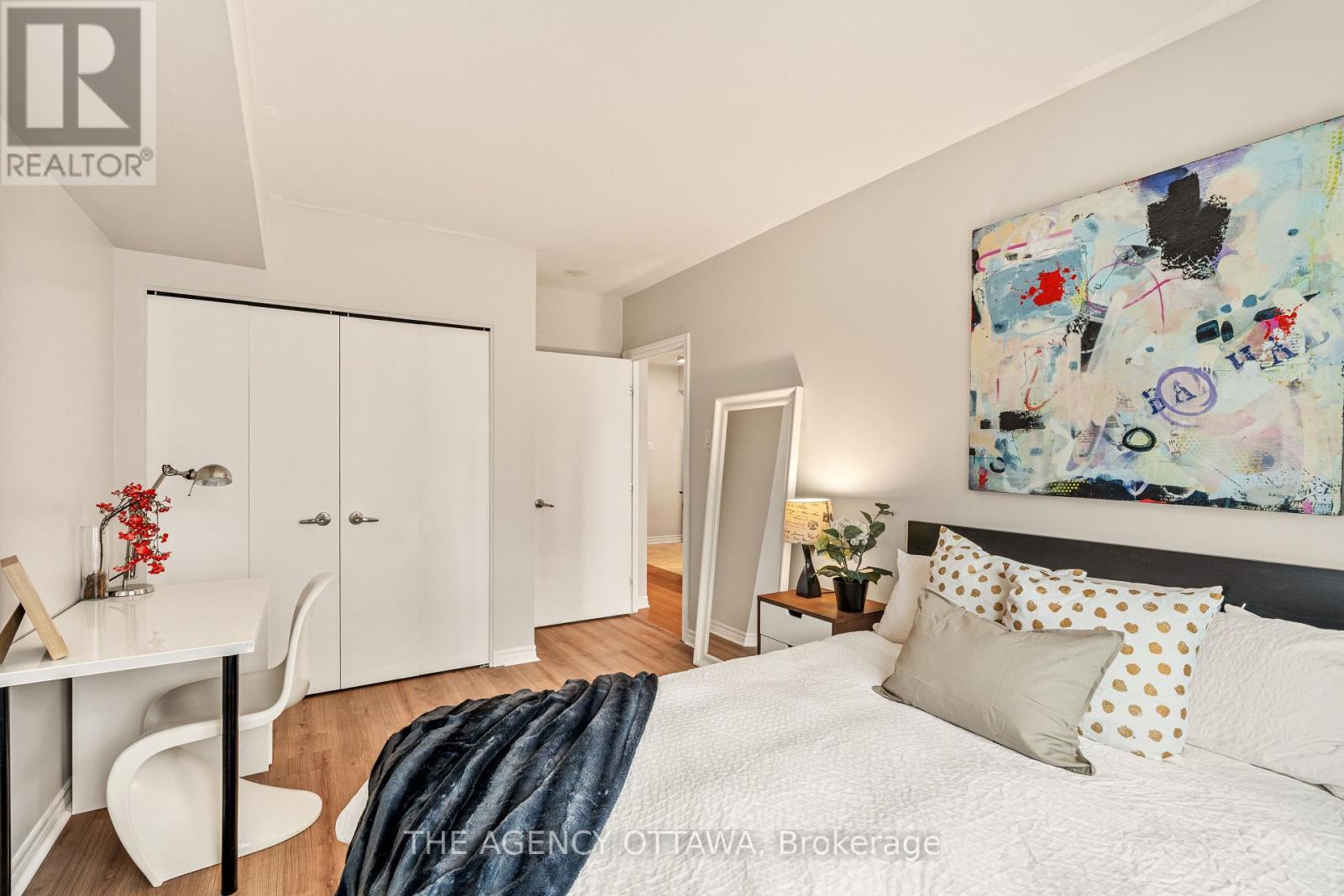 1403 - 445 Laurier Avenue W, Ottawa, Ontario  K1N 6R4 - Photo 11 - X12209093