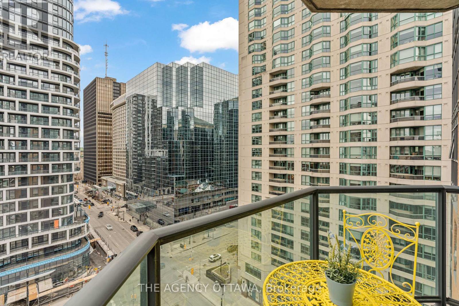 1403 - 445 Laurier Avenue W, Ottawa, Ontario  K1N 6R4 - Photo 14 - X12209093