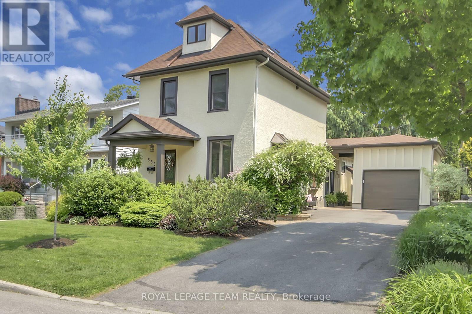 565 Westminster Avenue, Ottawa, Ontario  K2A 2V2 - Photo 2 - X12209141
