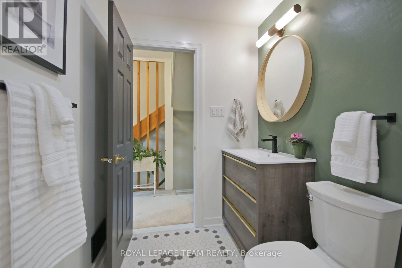 565 Westminster Avenue, Ottawa, Ontario  K2A 2V2 - Photo 29 - X12209141