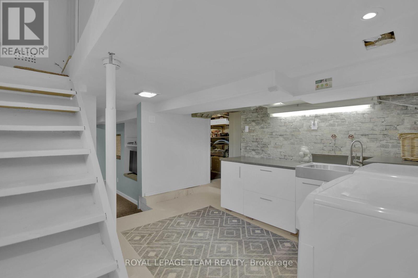 565 Westminster Avenue, Ottawa, Ontario  K2A 2V2 - Photo 43 - X12209141