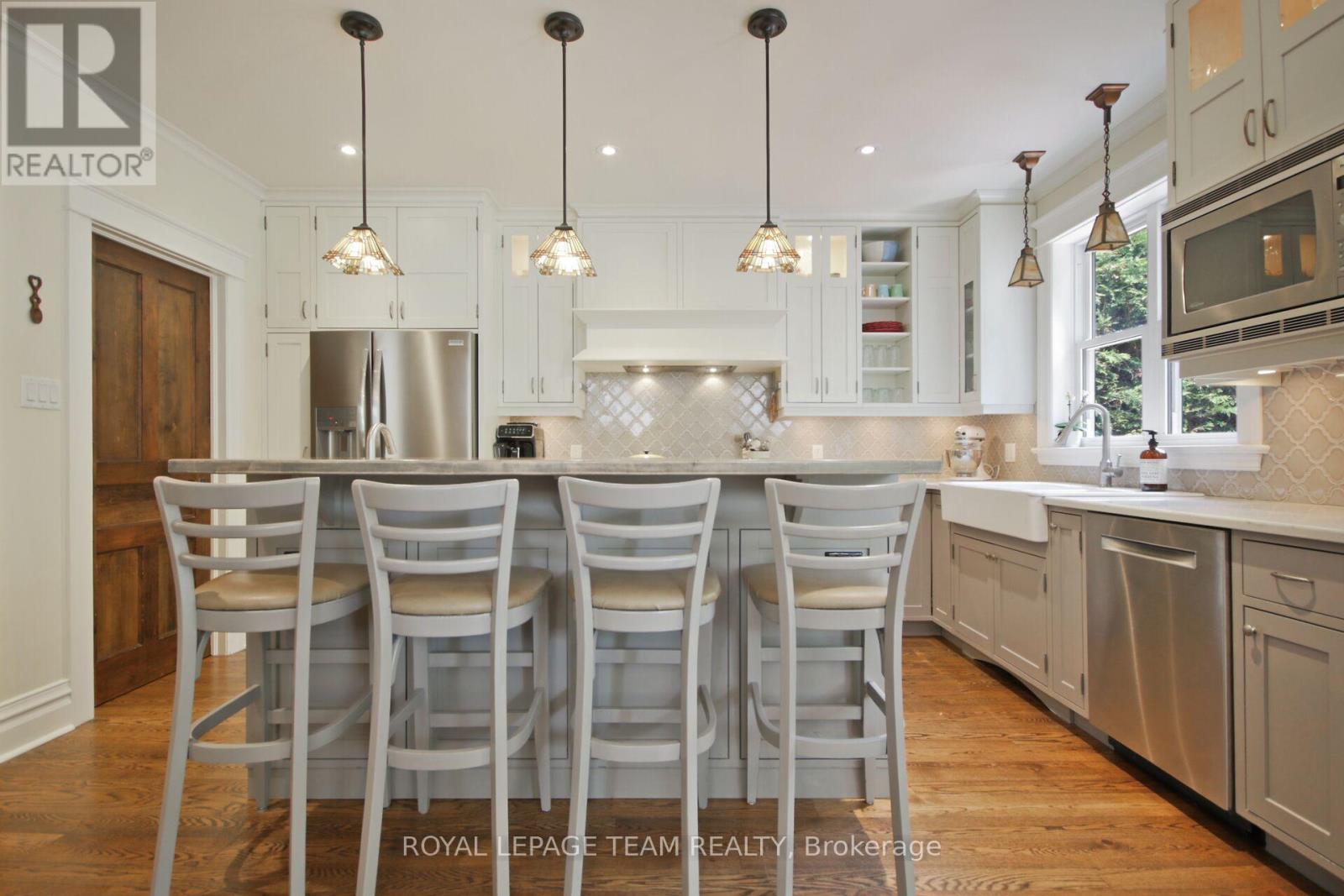 565 Westminster Avenue, Ottawa, Ontario  K2A 2V2 - Photo 6 - X12209141