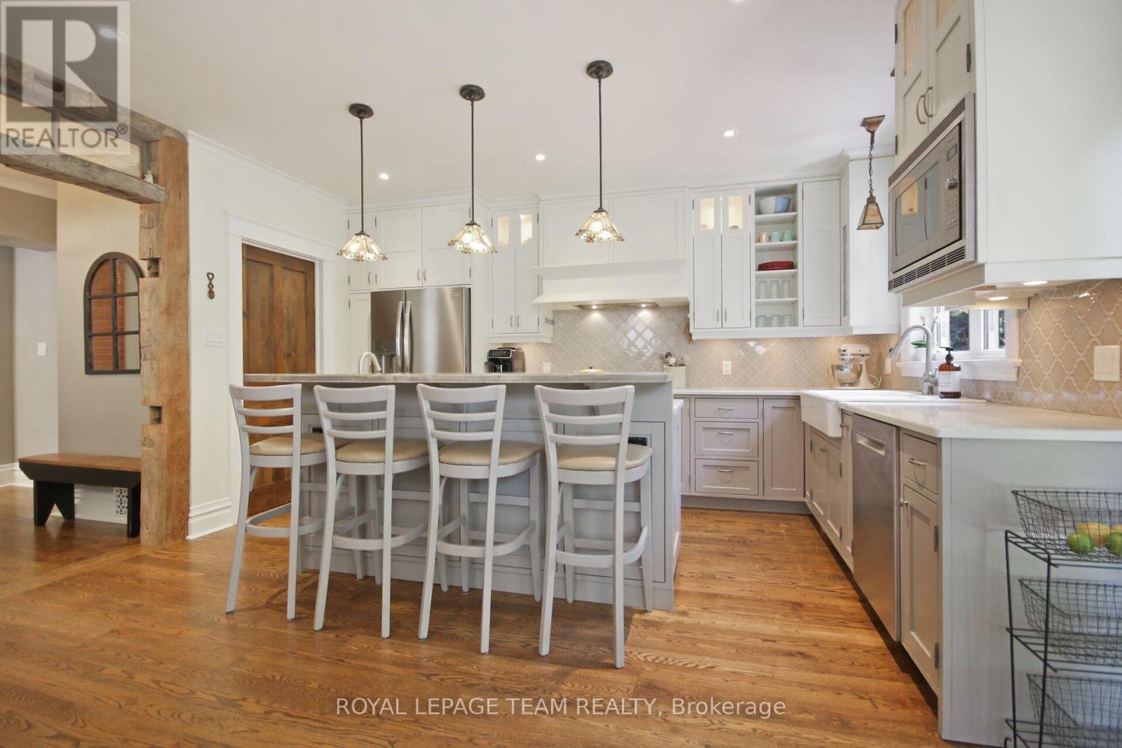 565 Westminster Avenue, Ottawa, Ontario  K2A 2V2 - Photo 7 - X12209141