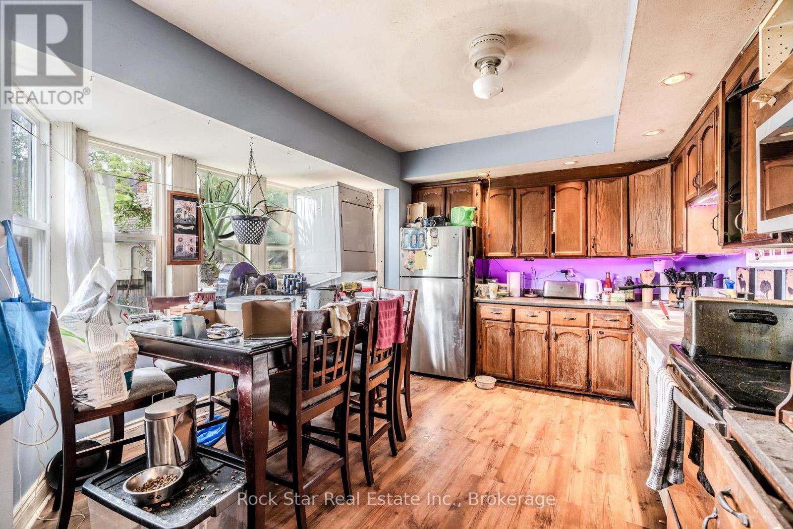 108 Niagara Falls Road, Thorold, Ontario  L2V 1H4 - Photo 10 - X12209085