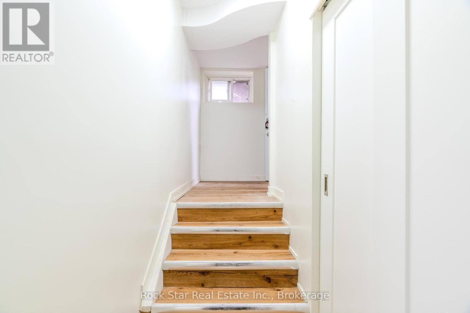 108 Niagara Falls Road, Thorold, Ontario  L2V 1H4 - Photo 18 - X12209085