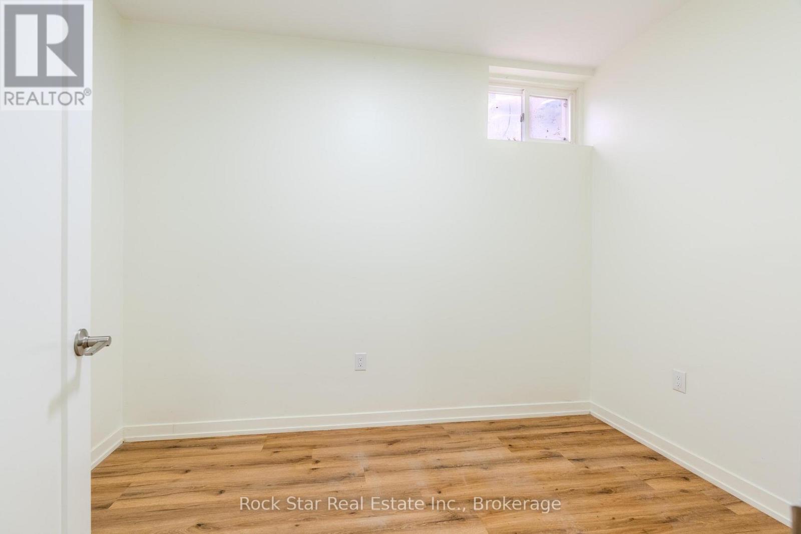 108 Niagara Falls Road, Thorold, Ontario  L2V 1H4 - Photo 27 - X12209085