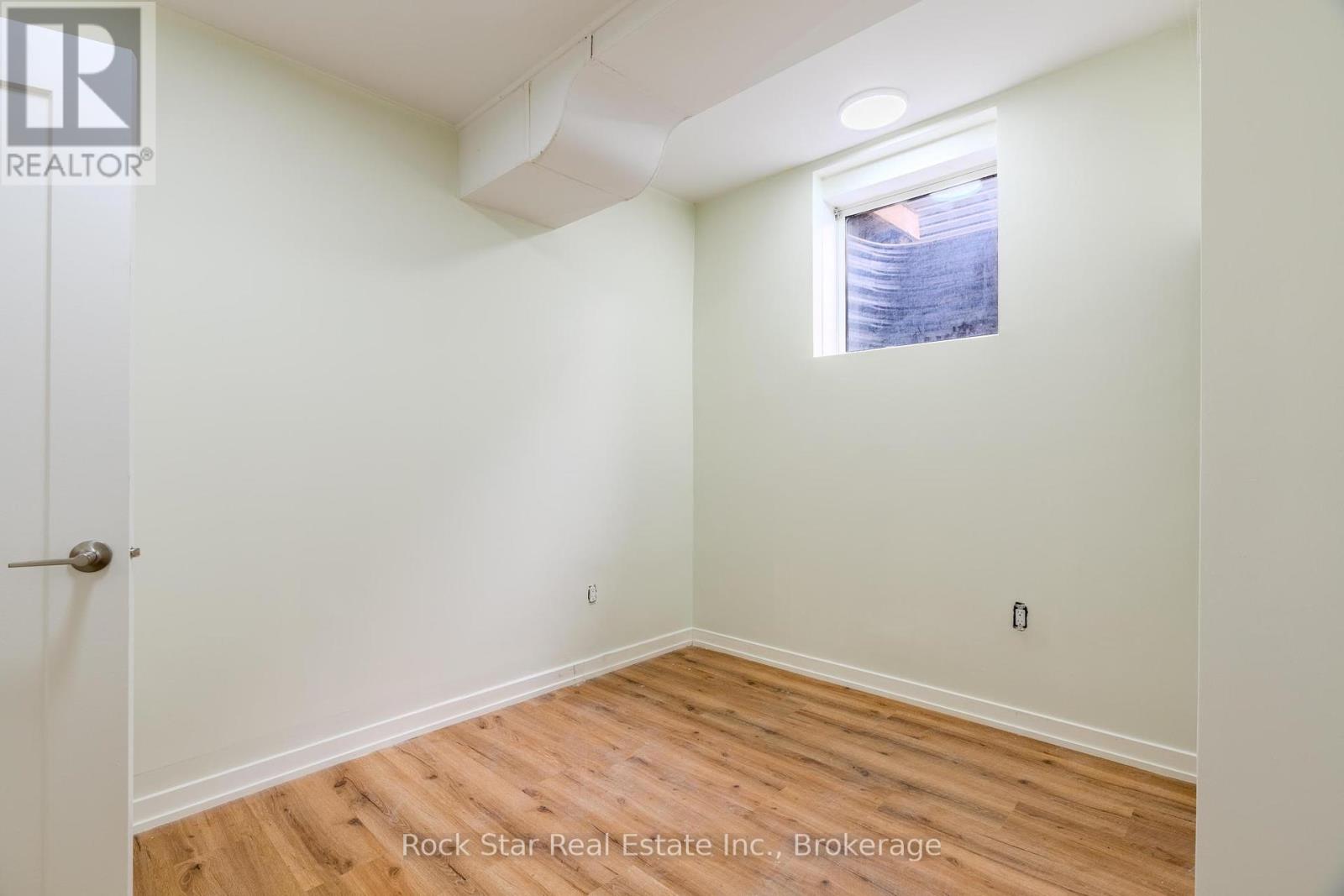 108 Niagara Falls Road, Thorold, Ontario  L2V 1H4 - Photo 29 - X12209085