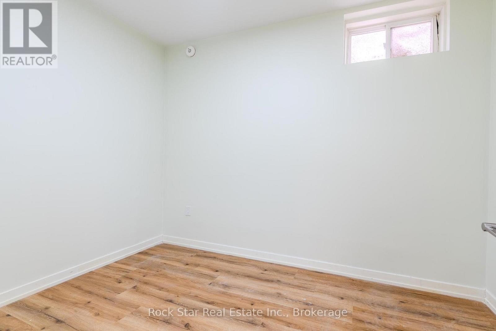 108 Niagara Falls Road, Thorold, Ontario  L2V 1H4 - Photo 32 - X12209085