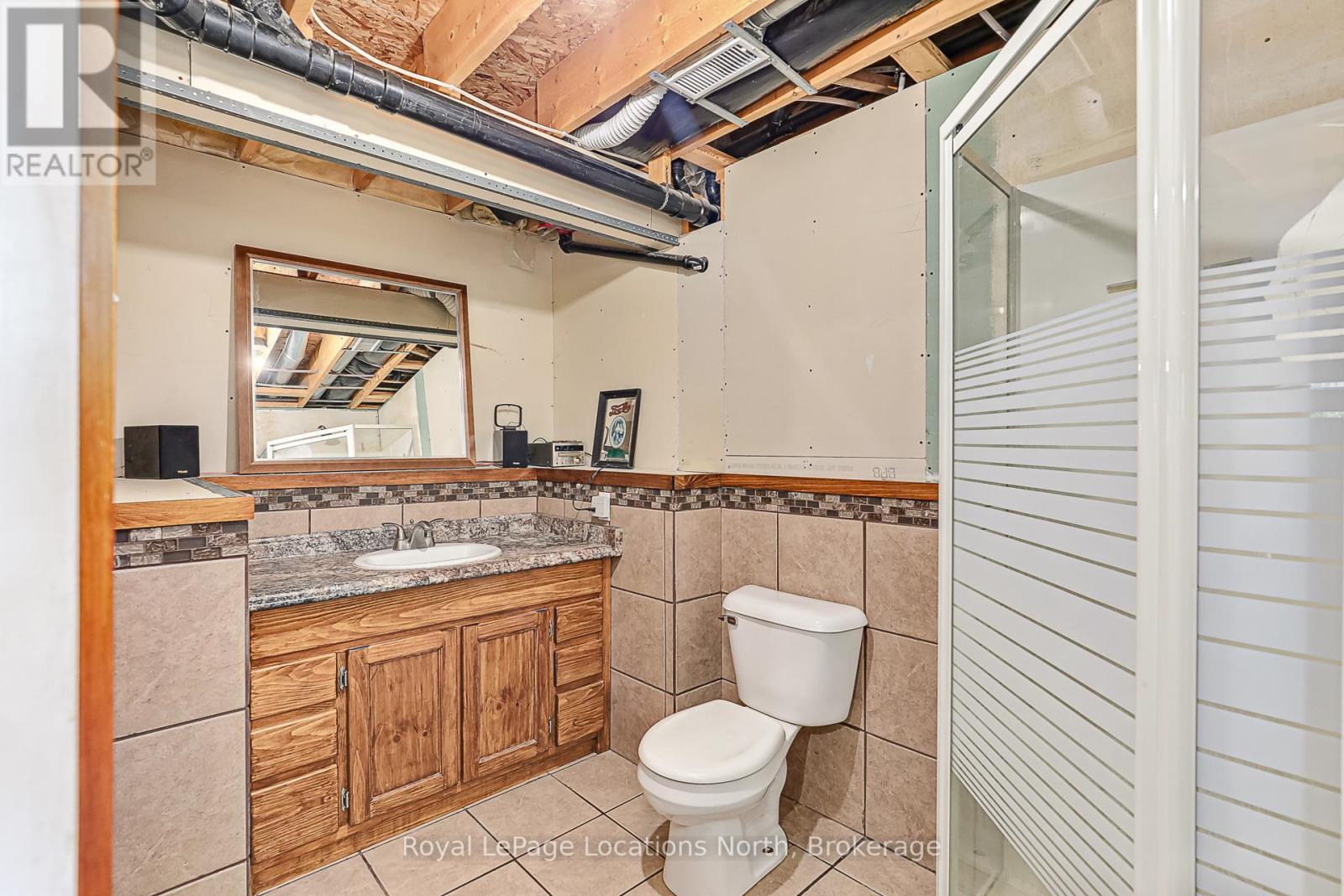 26 Blackburn Avenue, Clearview, Ontario  L0M 1P0 - Photo 28 - S12208990