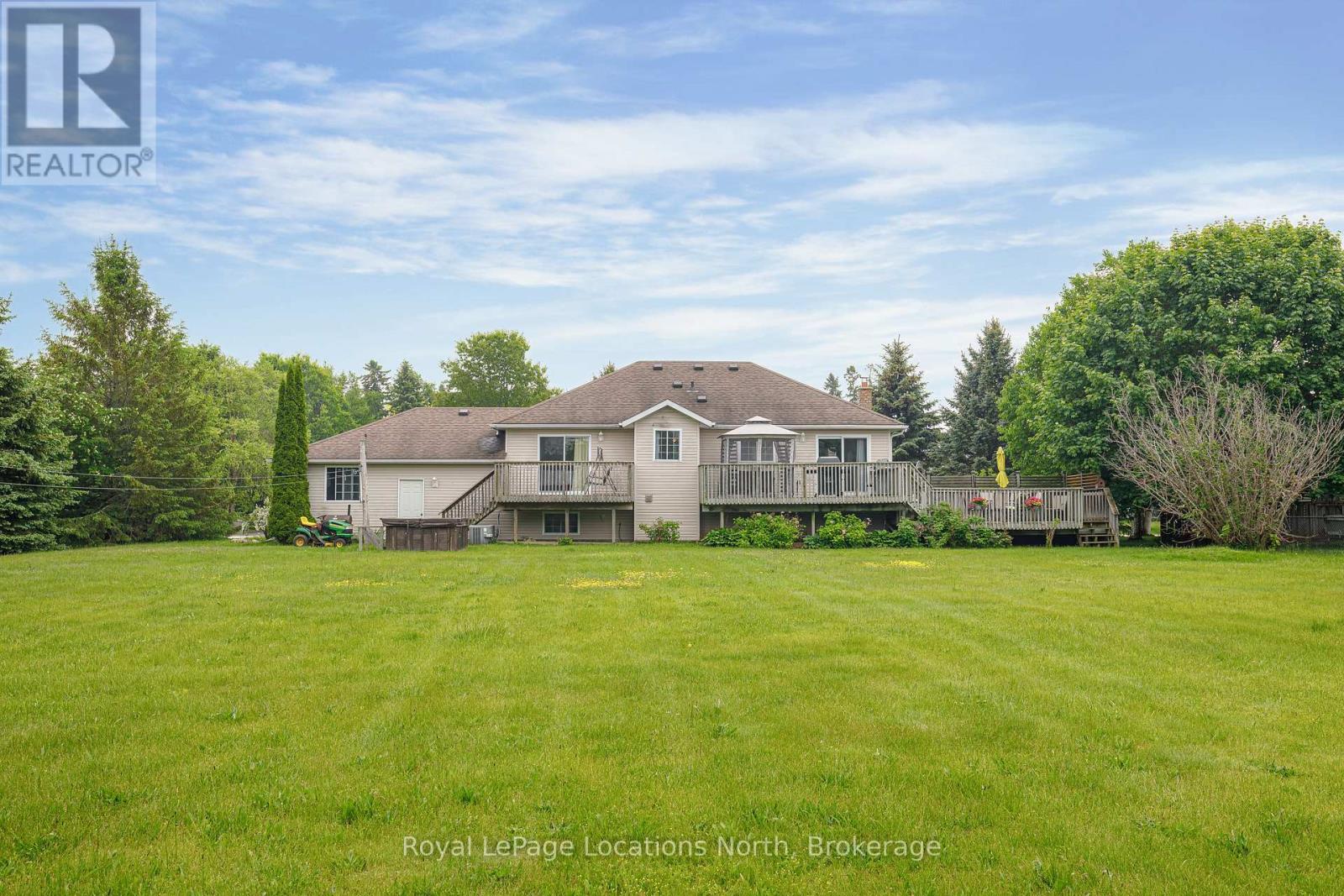 26 Blackburn Avenue, Clearview, Ontario  L0M 1P0 - Photo 35 - S12208990