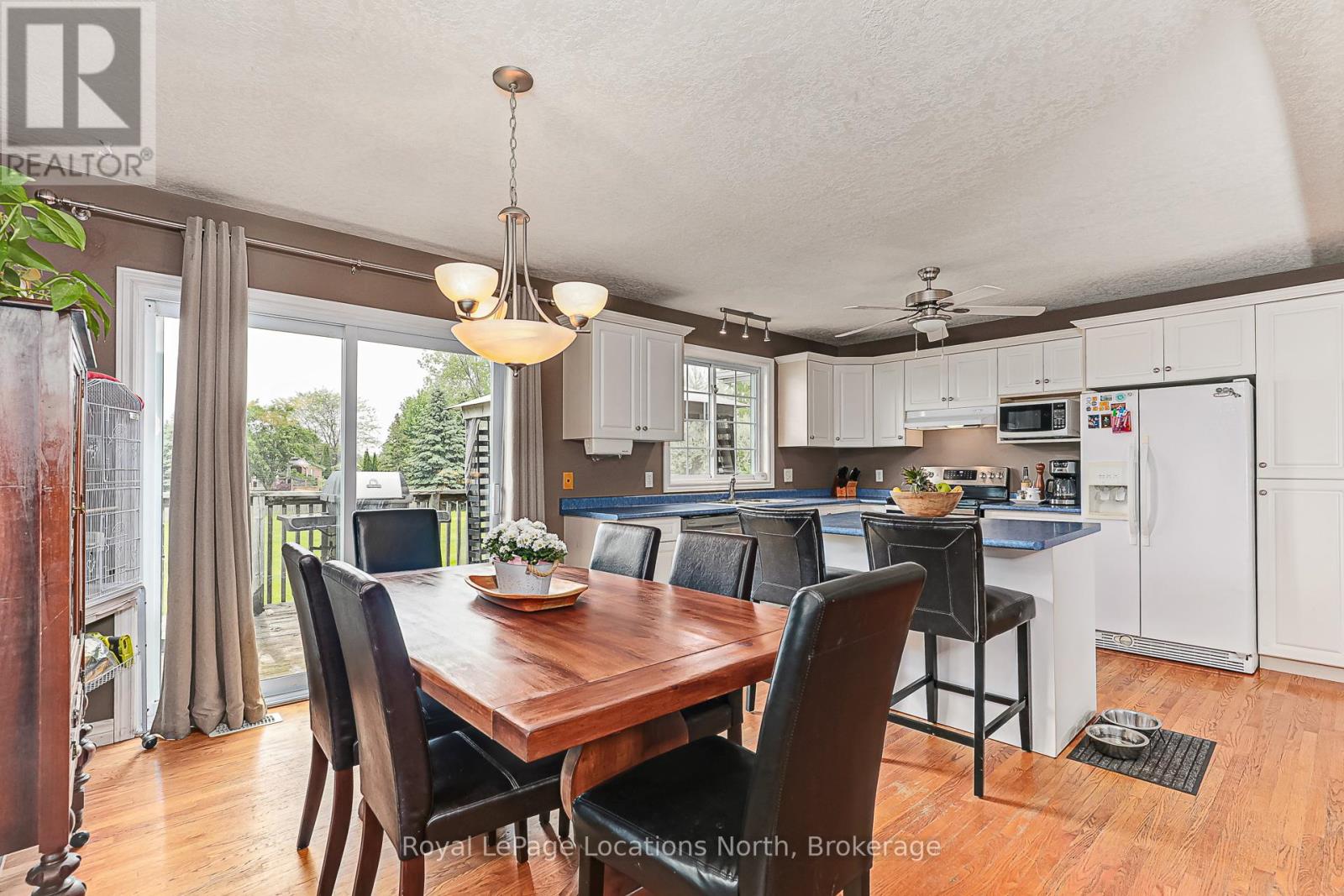 26 Blackburn Avenue, Clearview, Ontario  L0M 1P0 - Photo 8 - S12208990