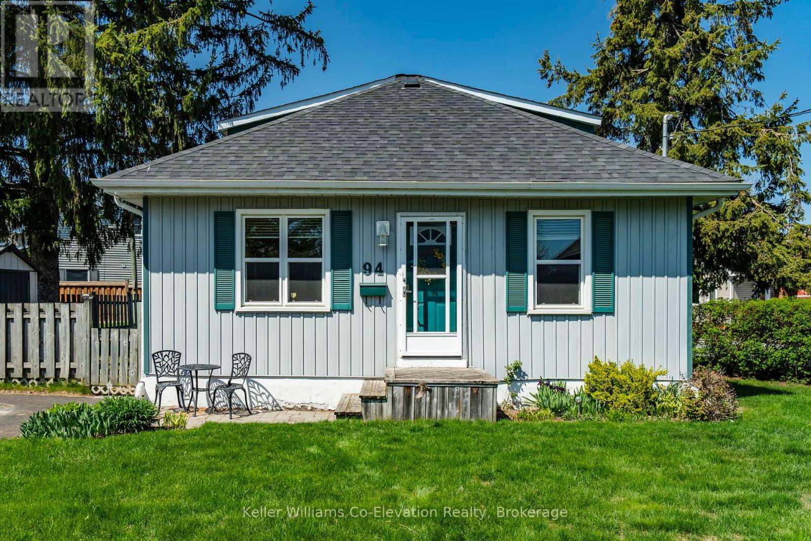94 INNISFIL STREET, Barrie, Ontario