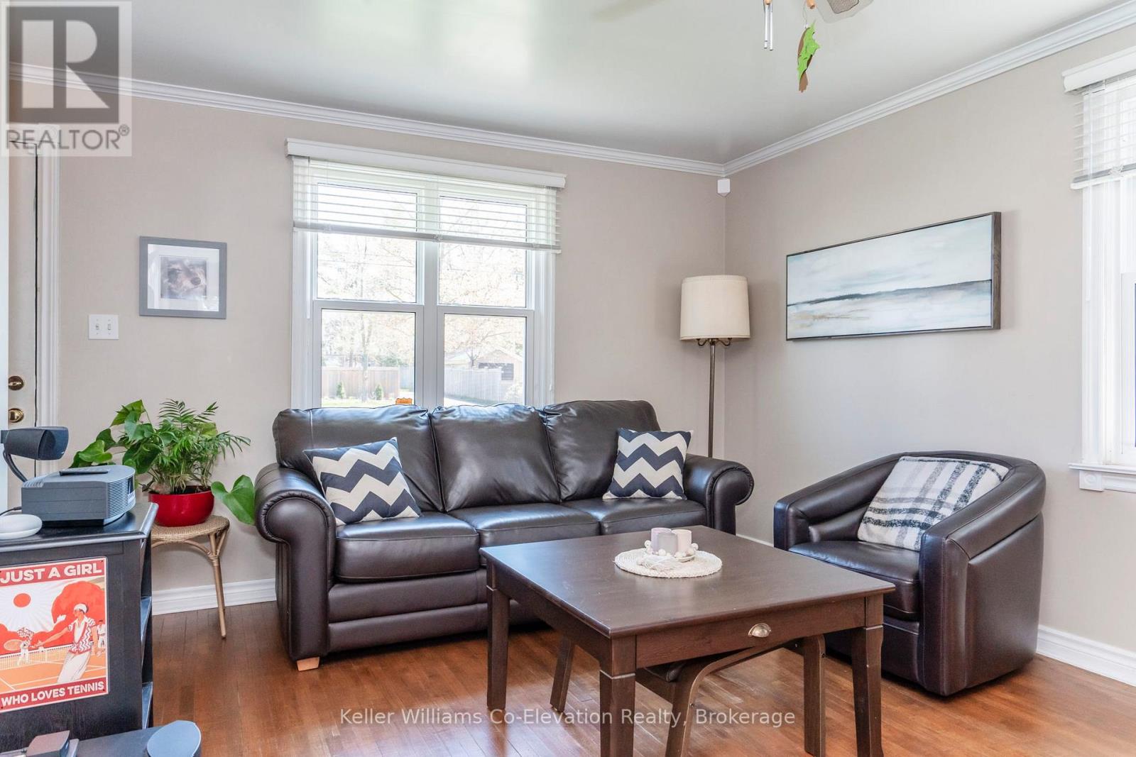 94 Innisfil Street, Barrie, Ontario  L4N 3E4 - Photo 12 - S12209027