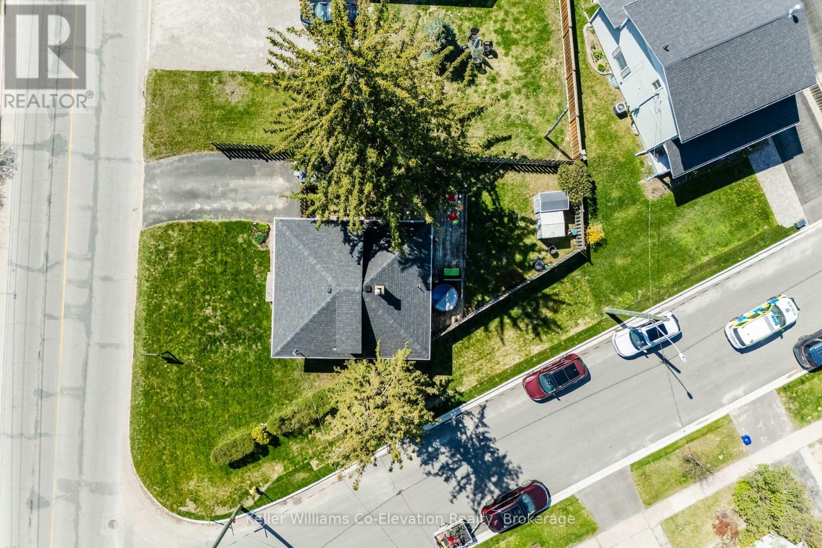 94 Innisfil Street, Barrie, Ontario  L4N 3E4 - Photo 37 - S12209027