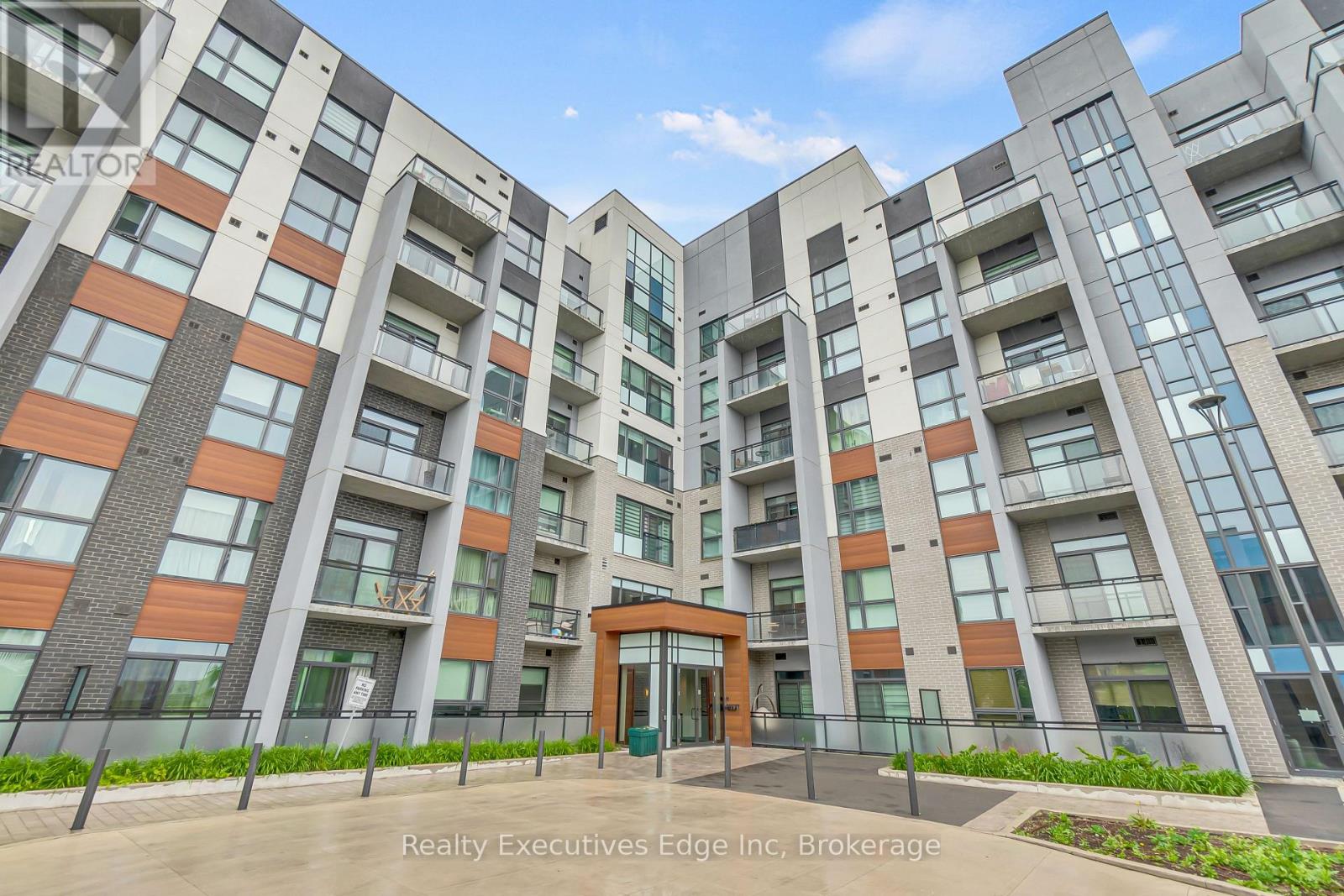 304 - 50 KAITTING TRAIL, Oakville, Ontario