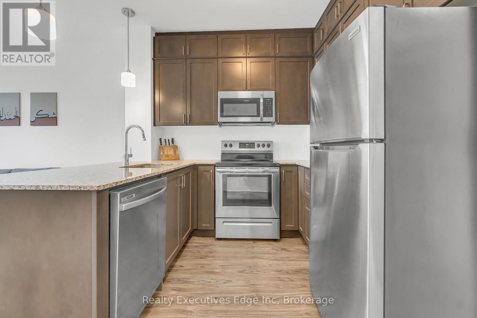 304 - 50 Kaitting Trail, Oakville, Ontario  L6M 5N3 - Photo 7 - W12209223