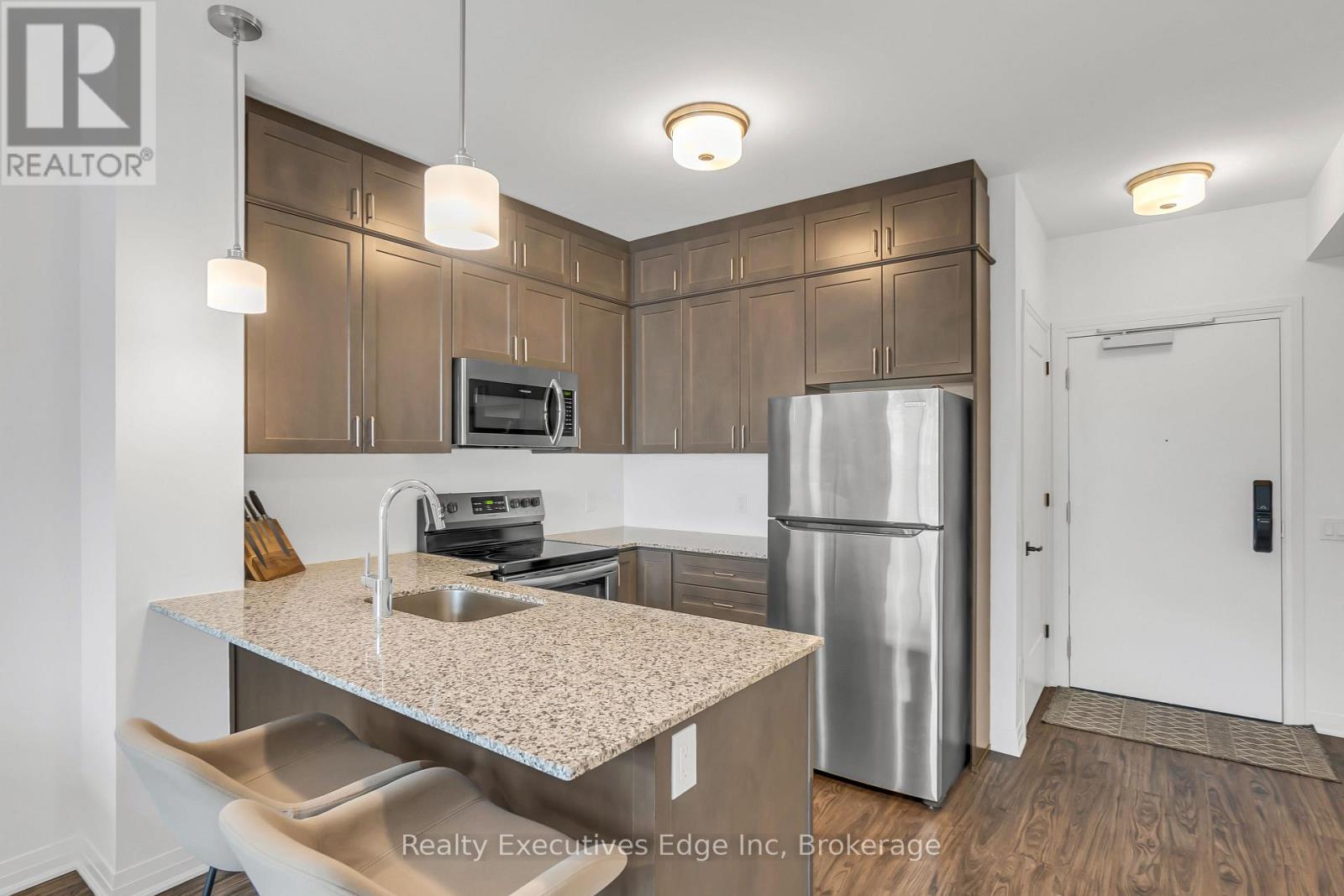 304 - 50 Kaitting Trail, Oakville, Ontario  L6M 5N3 - Photo 9 - W12209223