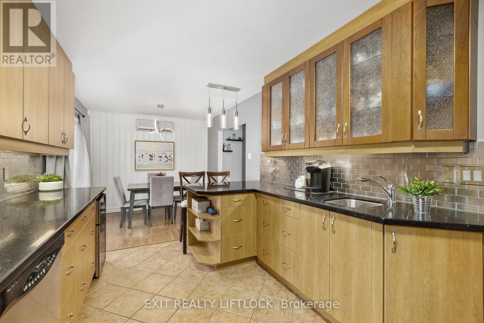 2031 Moncrief Road, Peterborough West, Ontario  K9K 1B2 - Photo 12 - X12191713