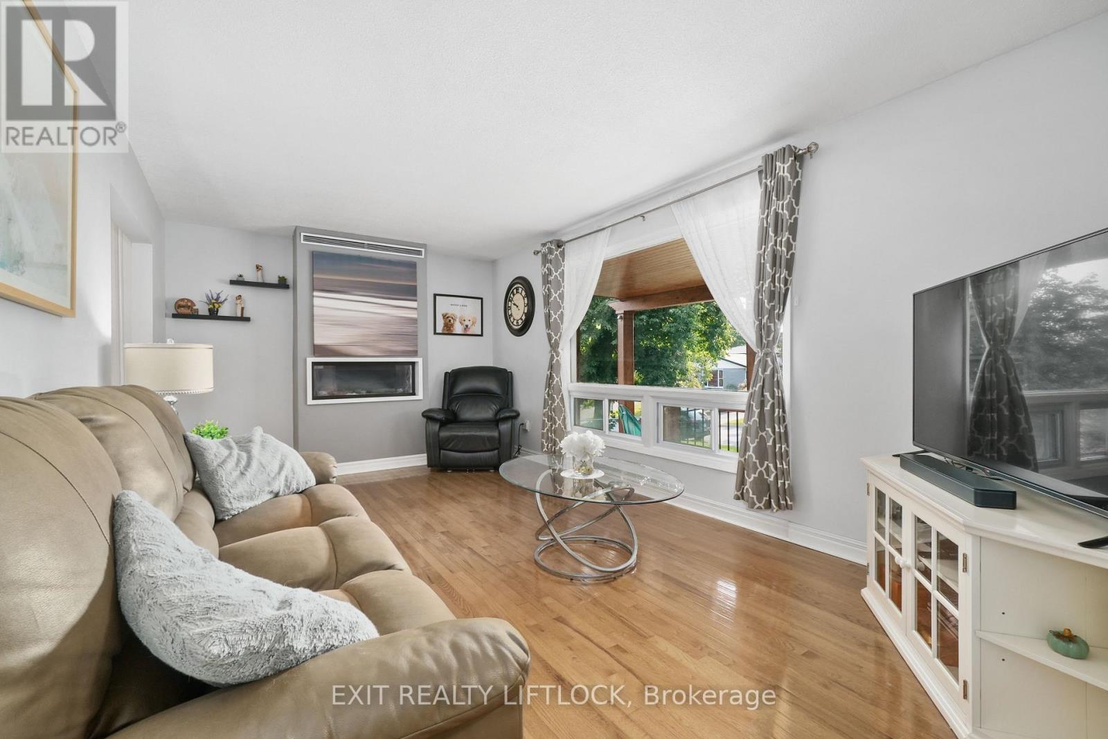 2031 Moncrief Road, Peterborough West, Ontario  K9K 1B2 - Photo 5 - X12191713