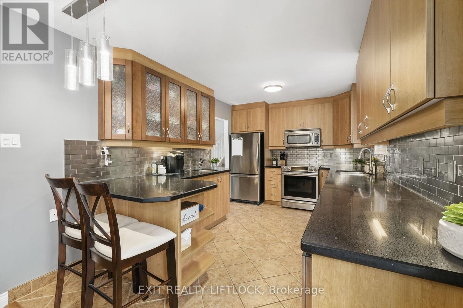 2031 Moncrief Road, Peterborough West, Ontario  K9K 1B2 - Photo 9 - X12191713