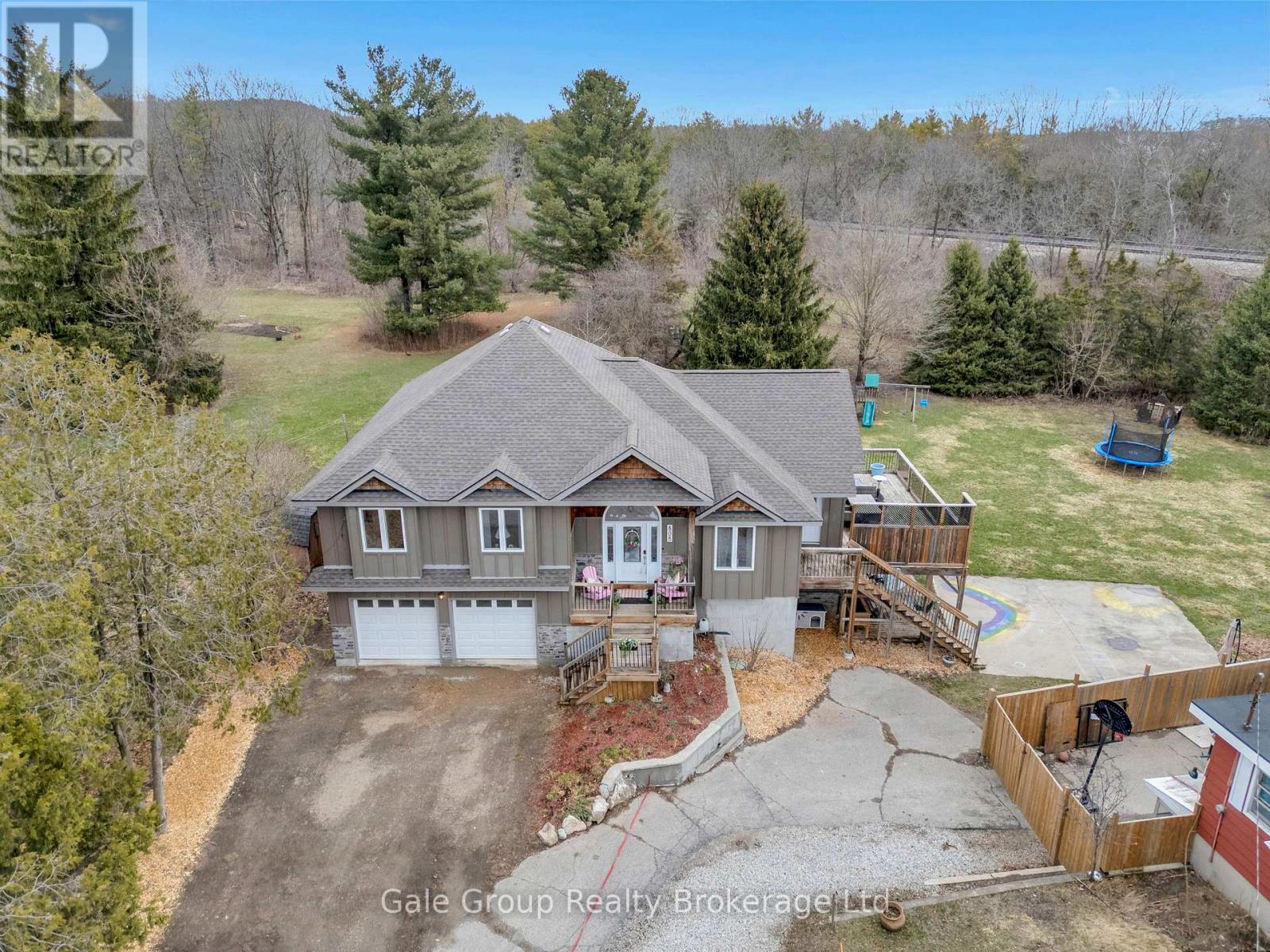 80 Frederick Street, Woodstock, Ontario  N4S 7W1 - Photo 2 - X12209094