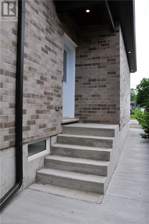 70 Elmwood Avenue Unit# Unit 2, Cambridge, Ontario  N1R 4Y4 - Photo 2 - 40739250