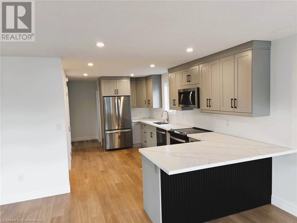 70 Elmwood Avenue Unit# Unit 2, Cambridge, Ontario  N1R 4Y4 - Photo 3 - 40739250