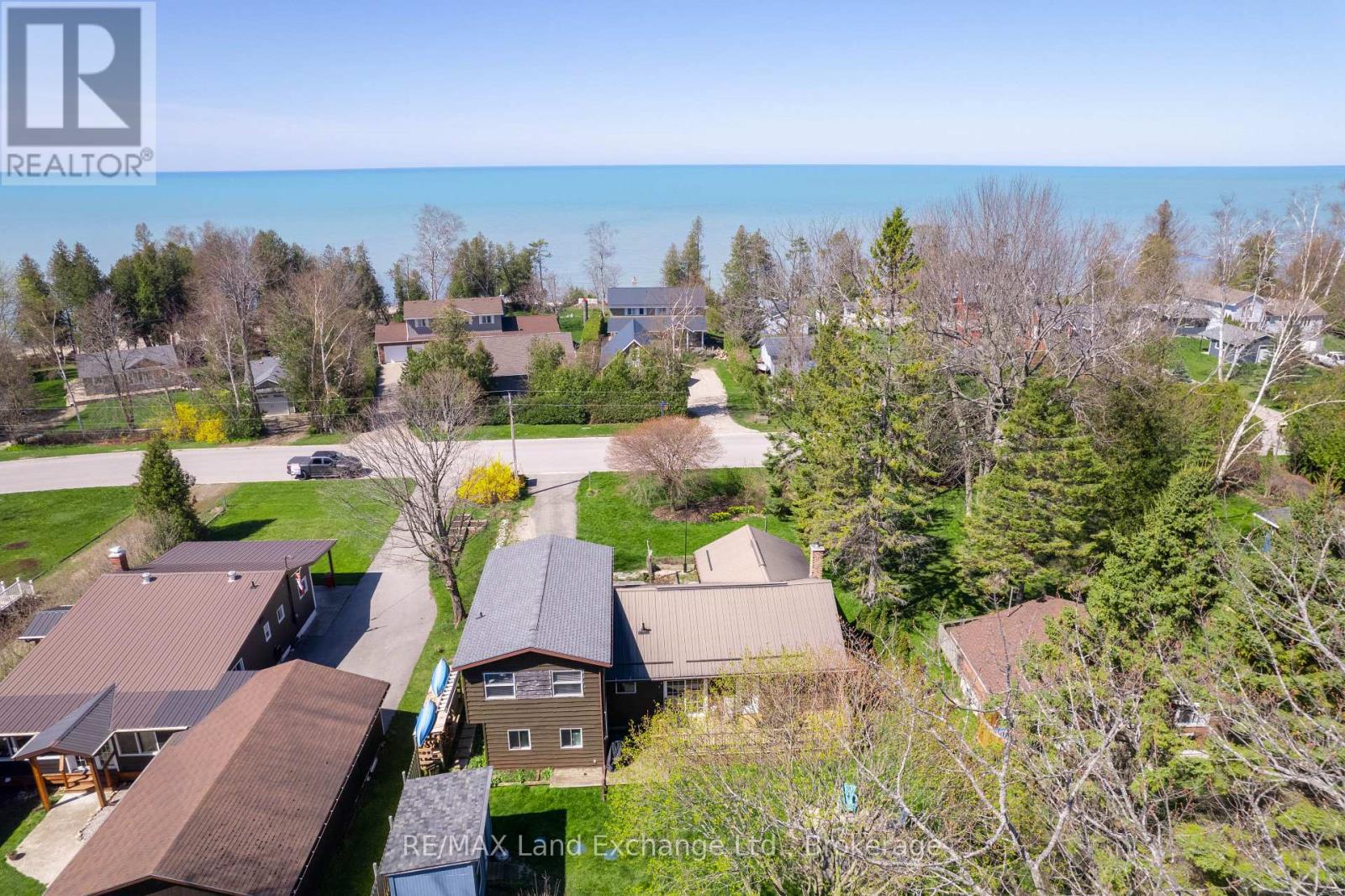 180 HURON ROAD N, Huron-Kinloss, Ontario