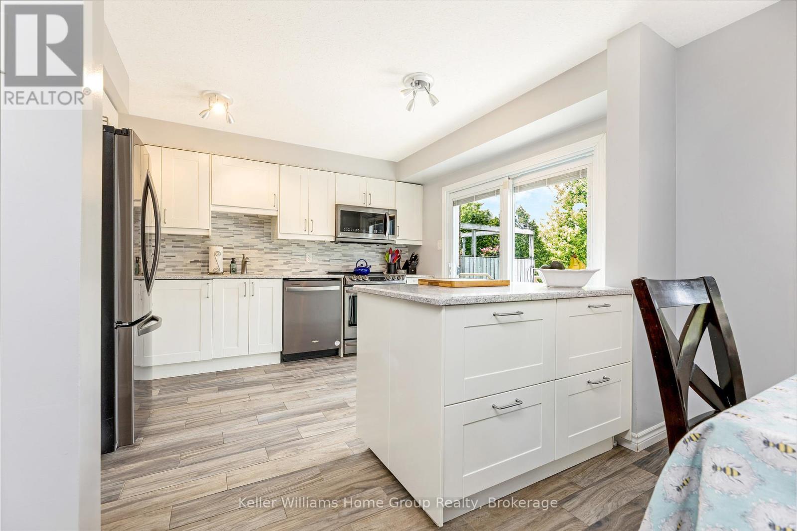 88 Doyle Drive, Guelph, Ontario  N1G 5B9 - Photo 8 - X12209167