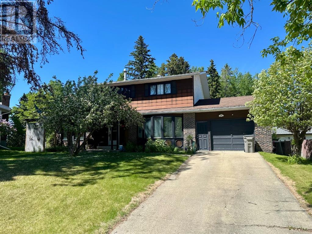 83 Feero Drive, Whitecourt, Alberta  T7S 1E7 - Photo 1 - A2191715