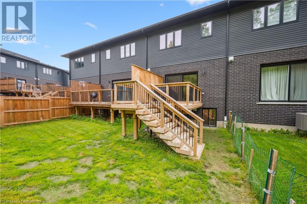 946 Robert Ferrie Drive, Kitchener, Ontario  N2R 0P9 - Photo 39 - 40732318