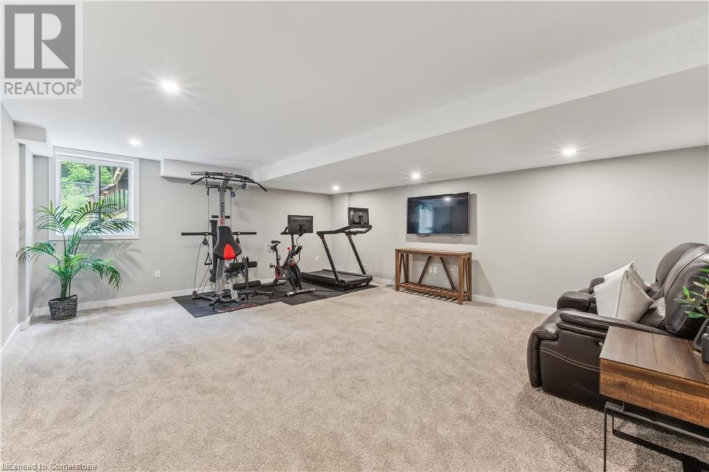 946 Robert Ferrie Drive, Kitchener, Ontario  N2R 0P9 - Photo 33 - 40732318