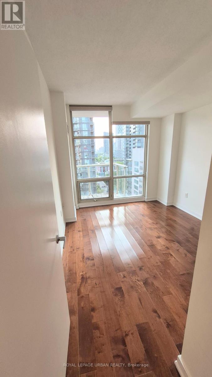 1102 - 35 Mariner Terrace, Toronto, Ontario  M5V 3V9 - Photo 11 - C12208748