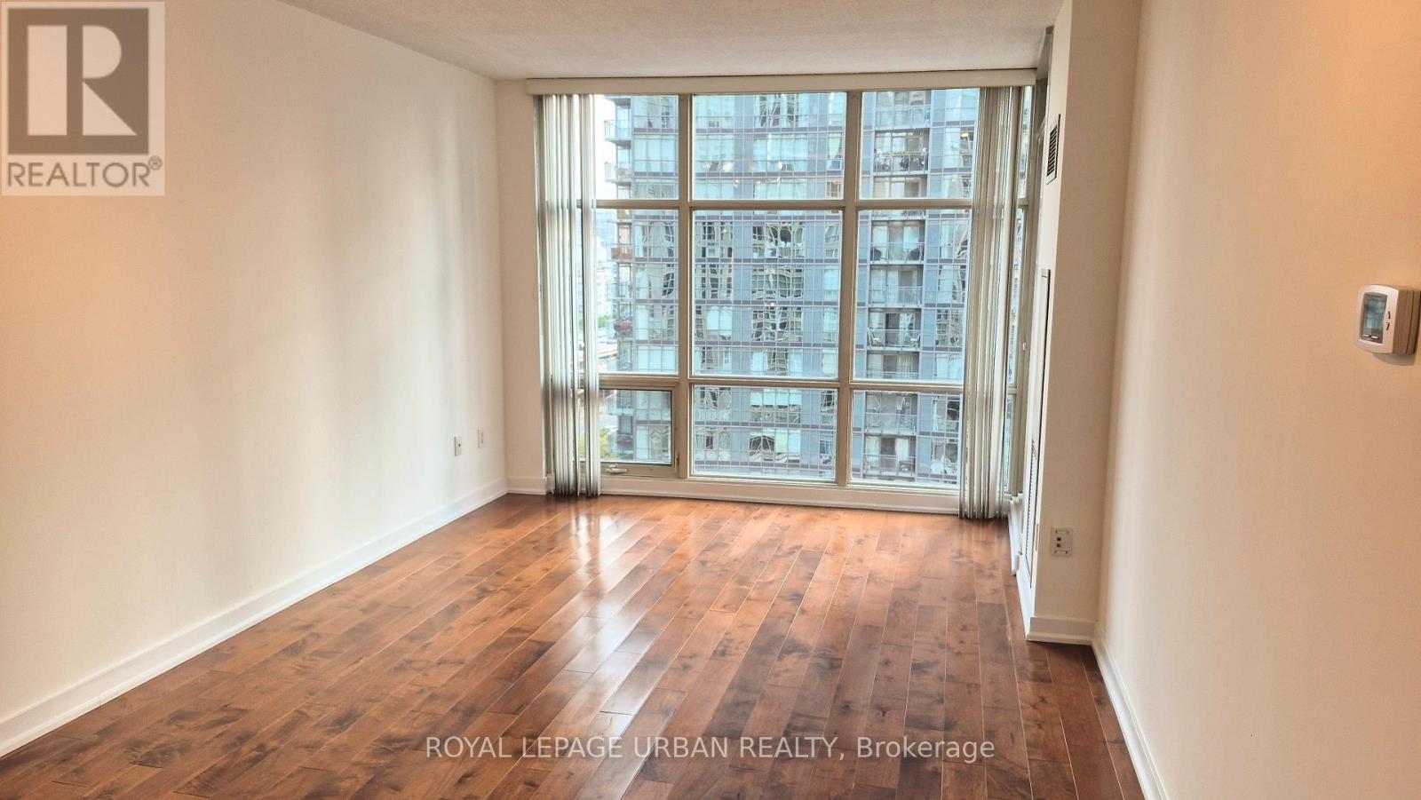 1102 - 35 Mariner Terrace, Toronto, Ontario  M5V 3V9 - Photo 9 - C12208748