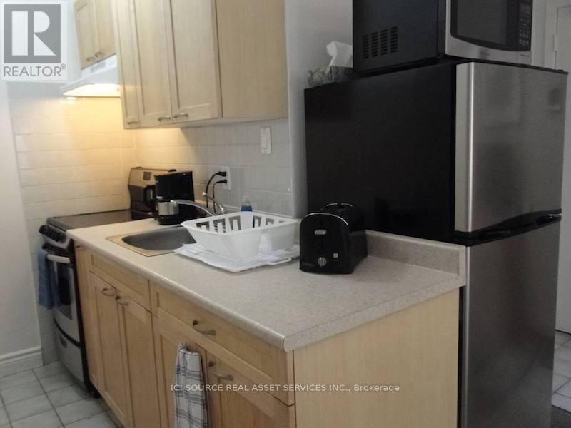 72 Pembroke Street, Toronto, Ontario  M5A 2N8 - Photo 3 - C12208759