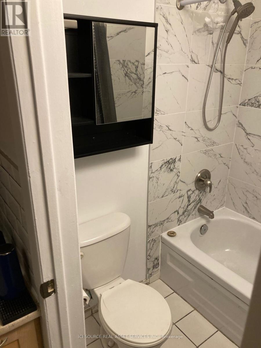 72 Pembroke Street, Toronto, Ontario  M5A 2N8 - Photo 5 - C12208759