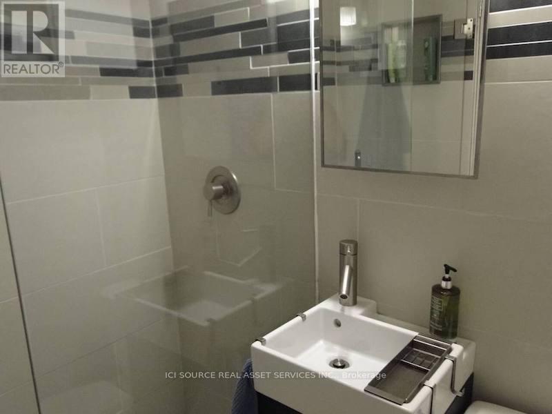 72 Pembroke Street, Toronto, Ontario  M5A 2N8 - Photo 9 - C12208759
