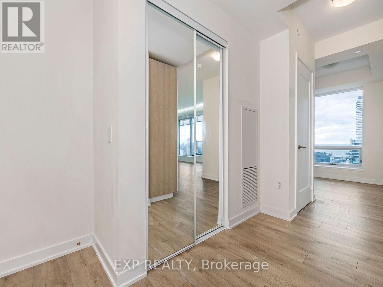 4904 - 28 Freeland Street, Toronto (Waterfront Communities), Ontario  M5E 1L7 - Photo 7 - C12208848