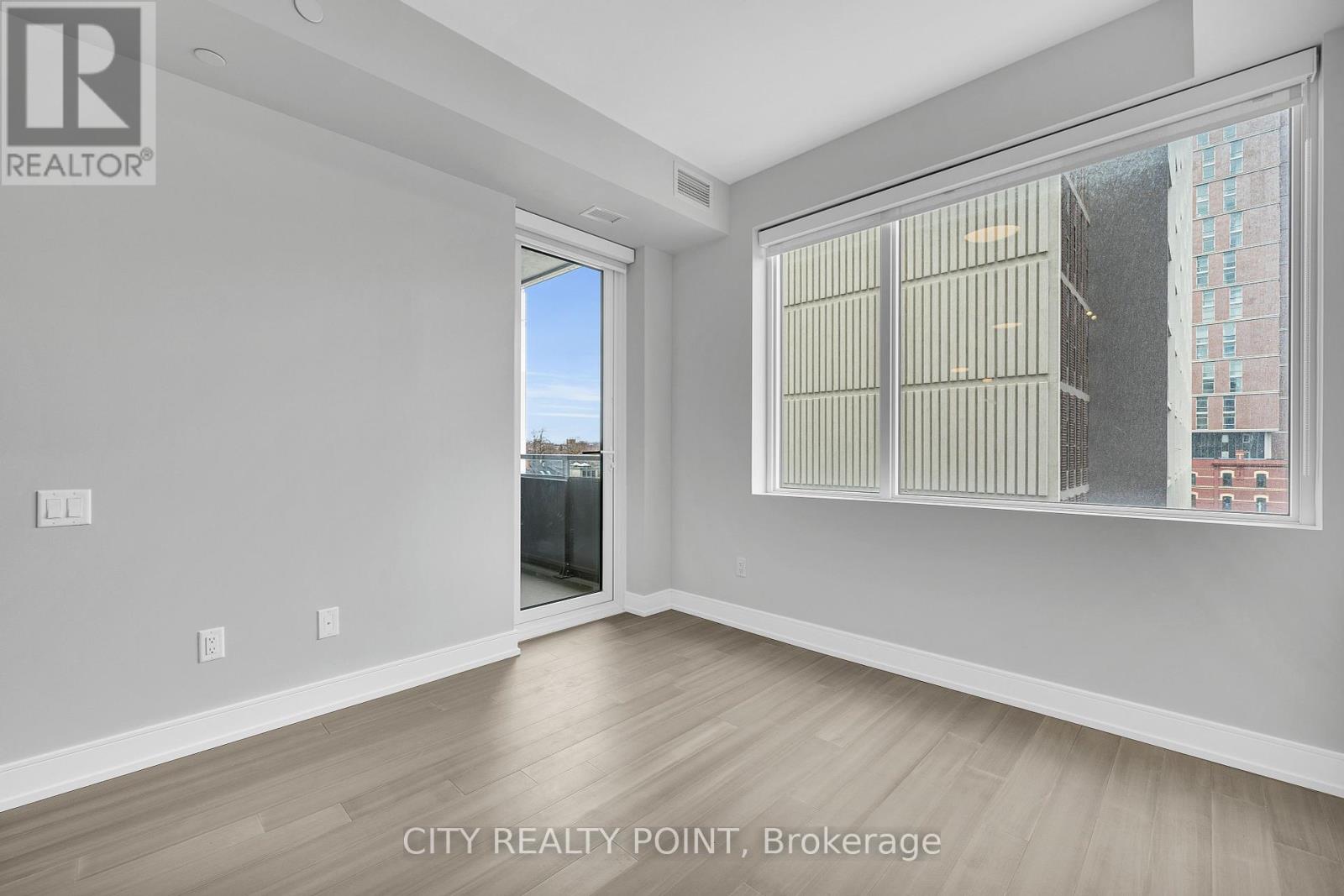 804 - 664 Spadina Avenue, Toronto, Ontario  M5S 2H7 - Photo 5 - C12208876