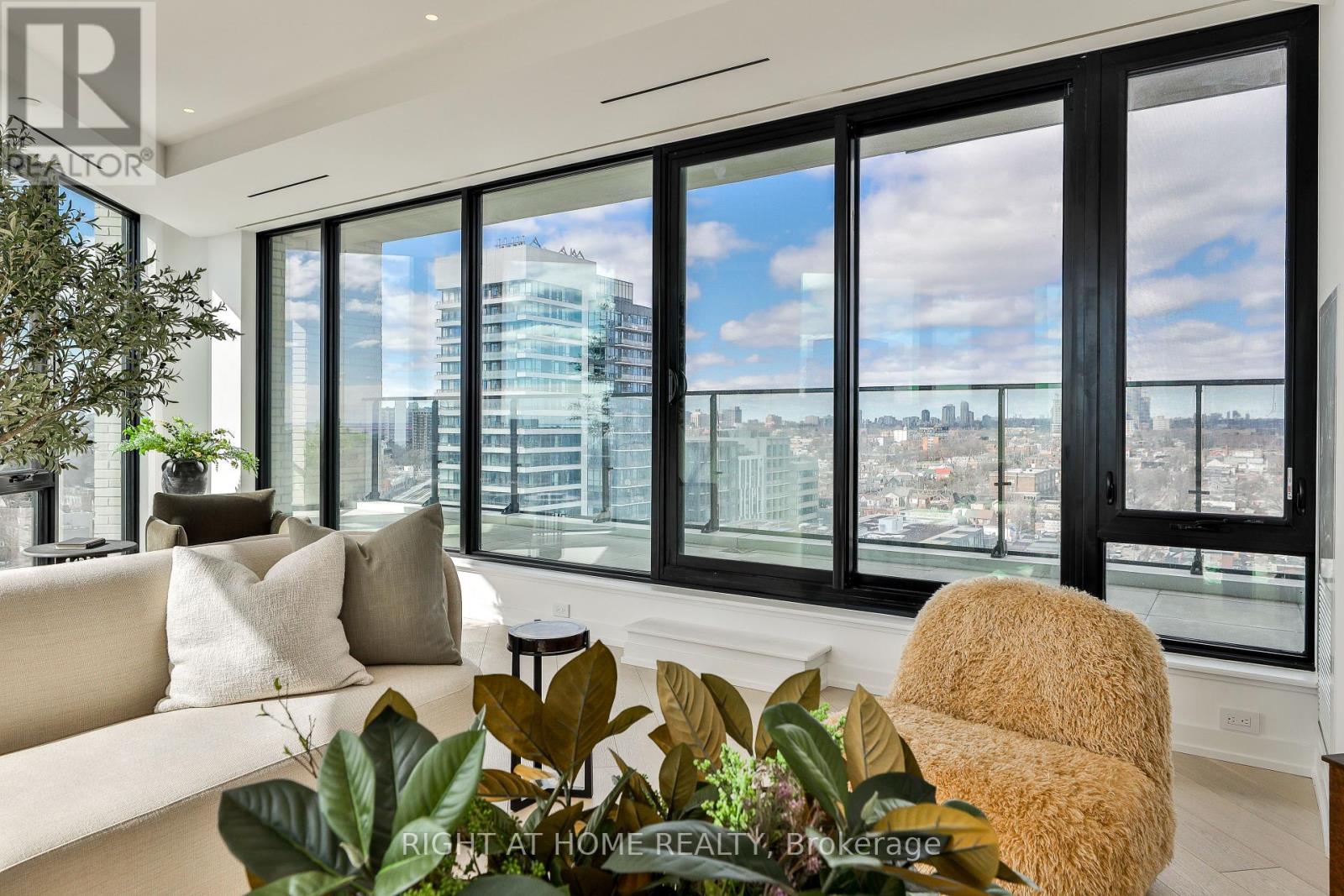 Lower Penthouse 03 - 200 Sudbury Street, Toronto, Ontario  M6J 0H1 - Photo 11 - C12208877