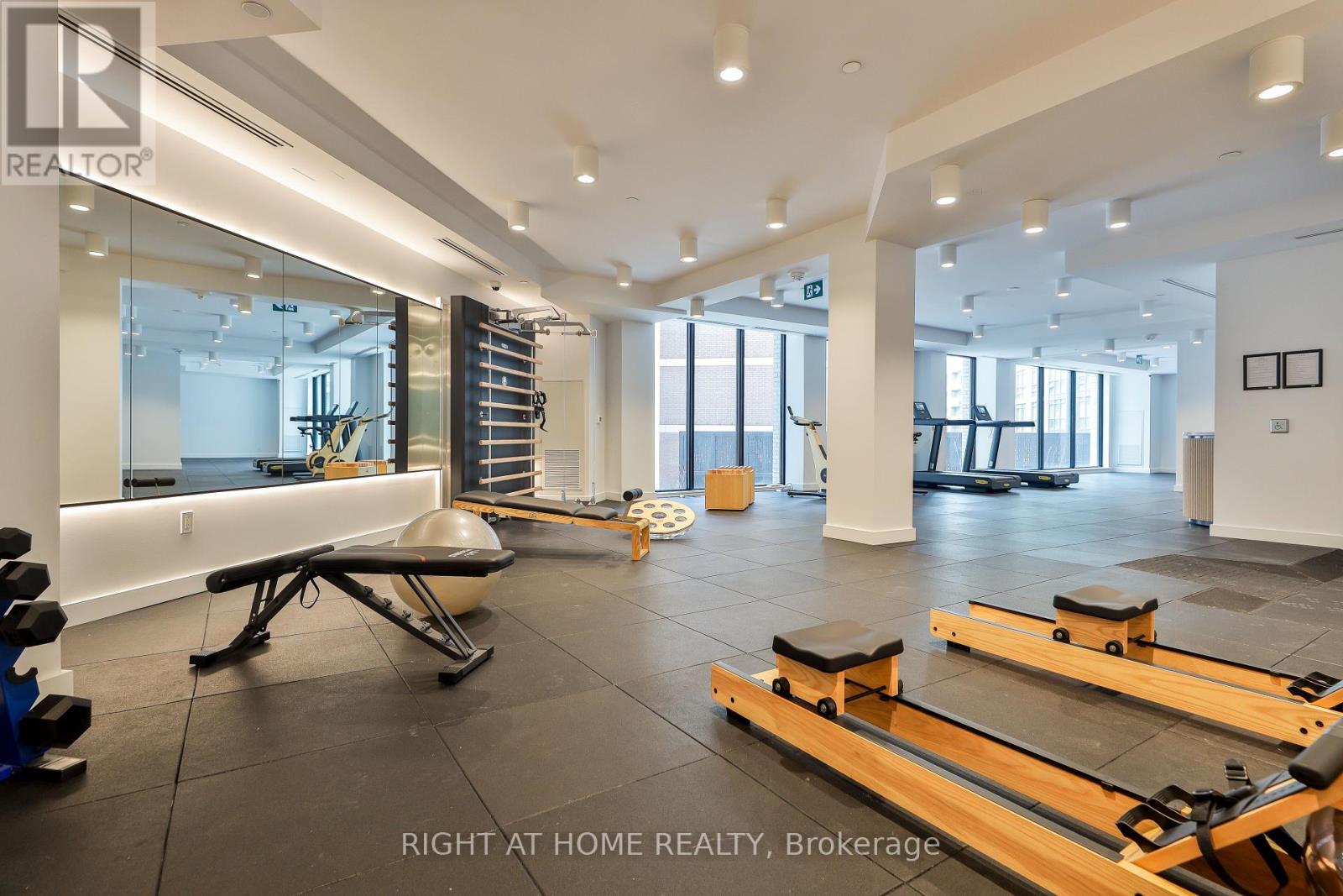 Lower Penthouse 03 - 200 Sudbury Street, Toronto, Ontario  M6J 0H1 - Photo 23 - C12208877