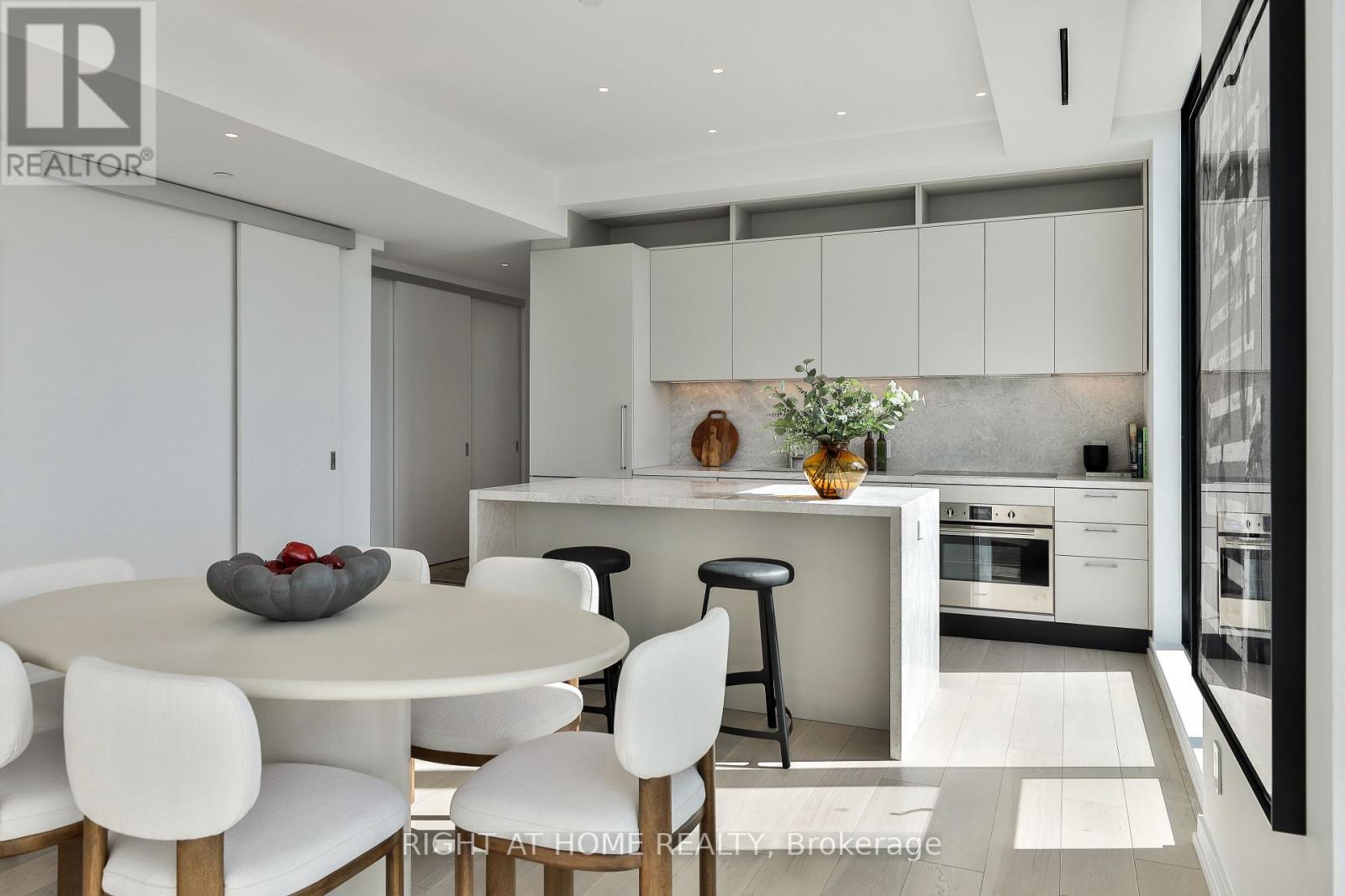 Lower Penthouse 03 - 200 Sudbury Street, Toronto, Ontario  M6J 0H1 - Photo 7 - C12208877