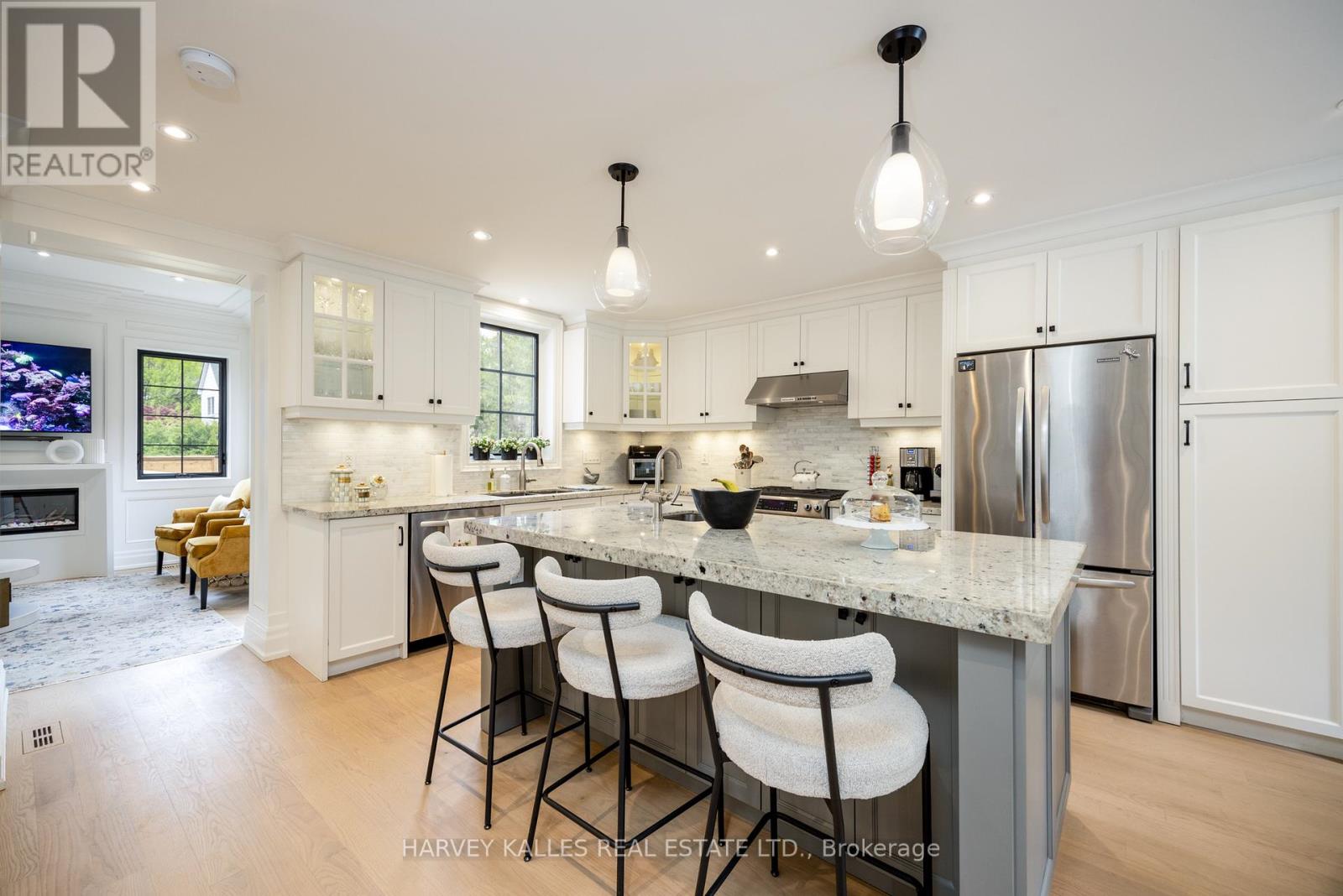 84 Kimbark Boulevard, Toronto (Bedford Park-Nortown), Ontario  M5N 2Y1 - Photo 19 - C12208943