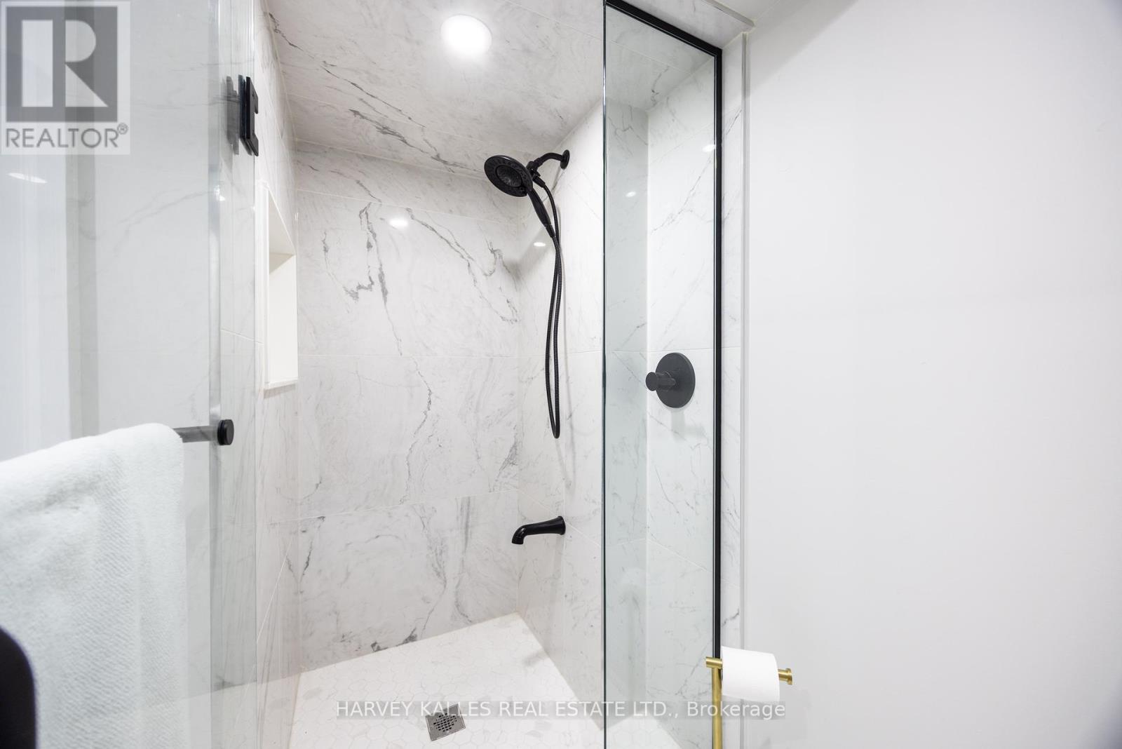 84 Kimbark Boulevard, Toronto (Bedford Park-Nortown), Ontario  M5N 2Y1 - Photo 39 - C12208943